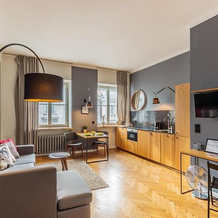 Fox Center Apartments Зобки Екстериор снимка