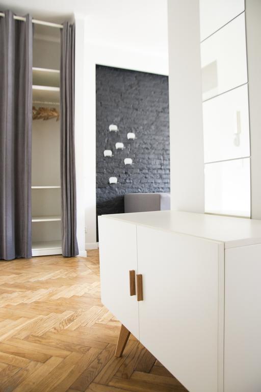 Fox Center Apartments Зобки Екстериор снимка