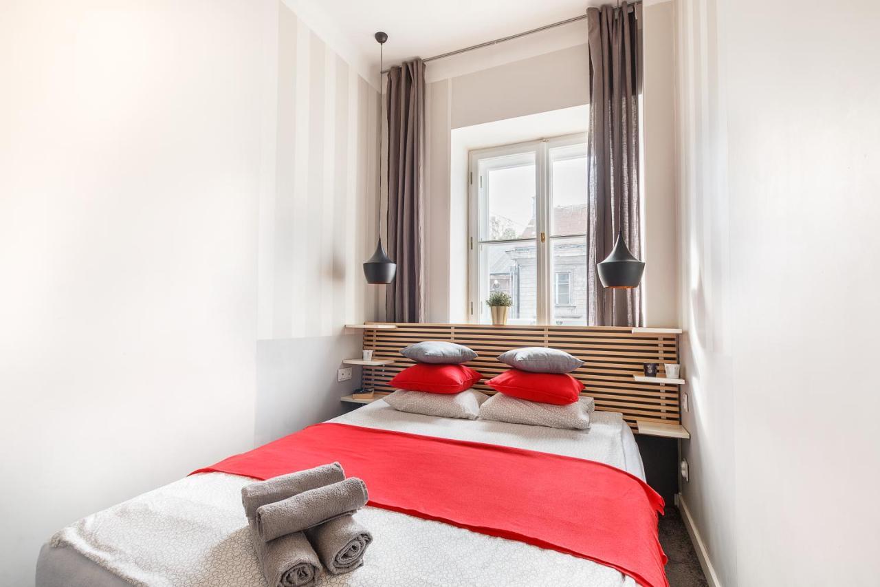 Fox Center Apartments Зобки Екстериор снимка