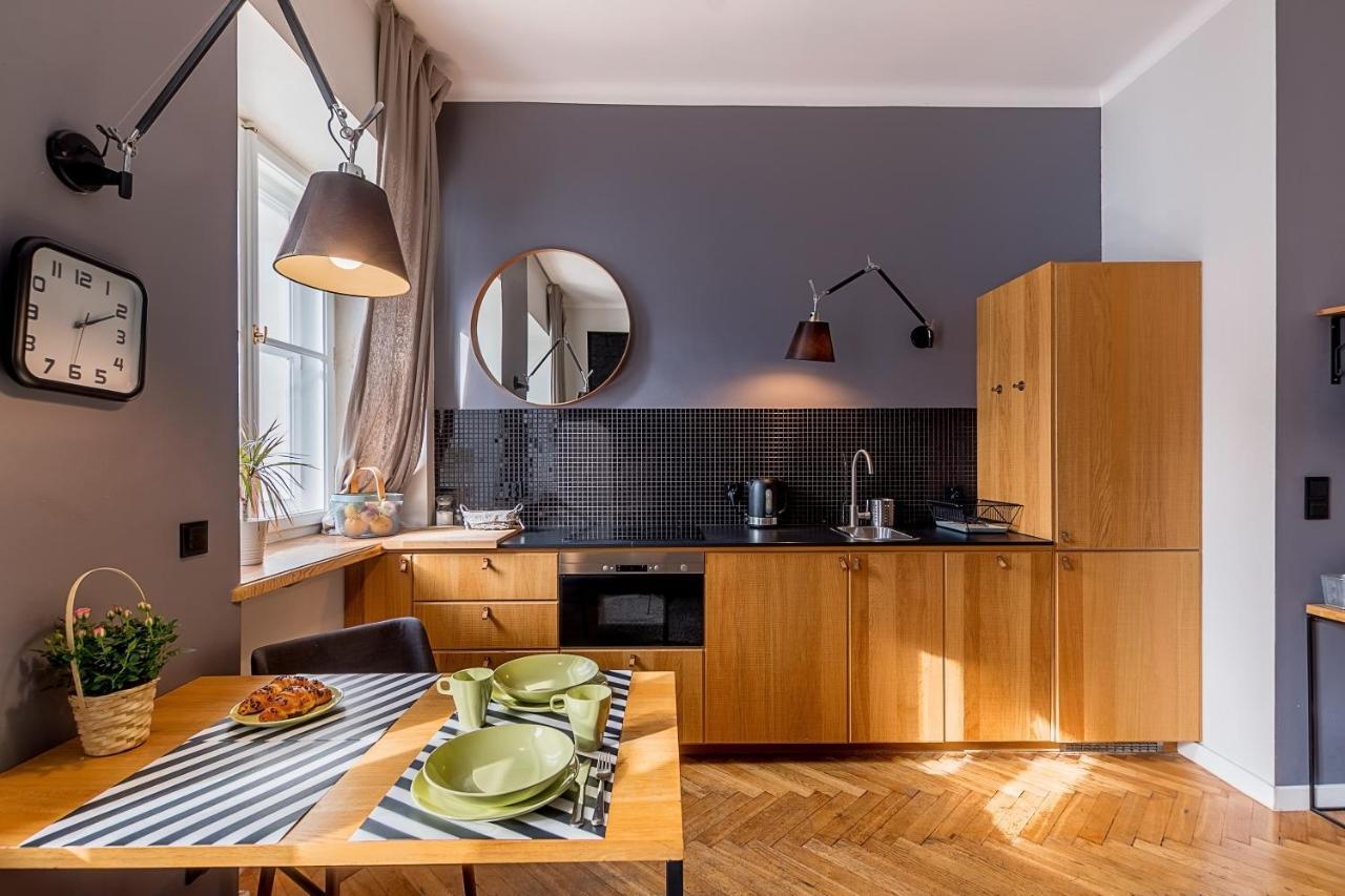 Fox Center Apartments Зобки Екстериор снимка